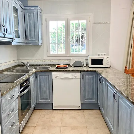 Bequia * Lloret de Mar