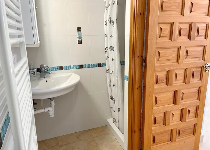 Bequia * Lloret de Mar